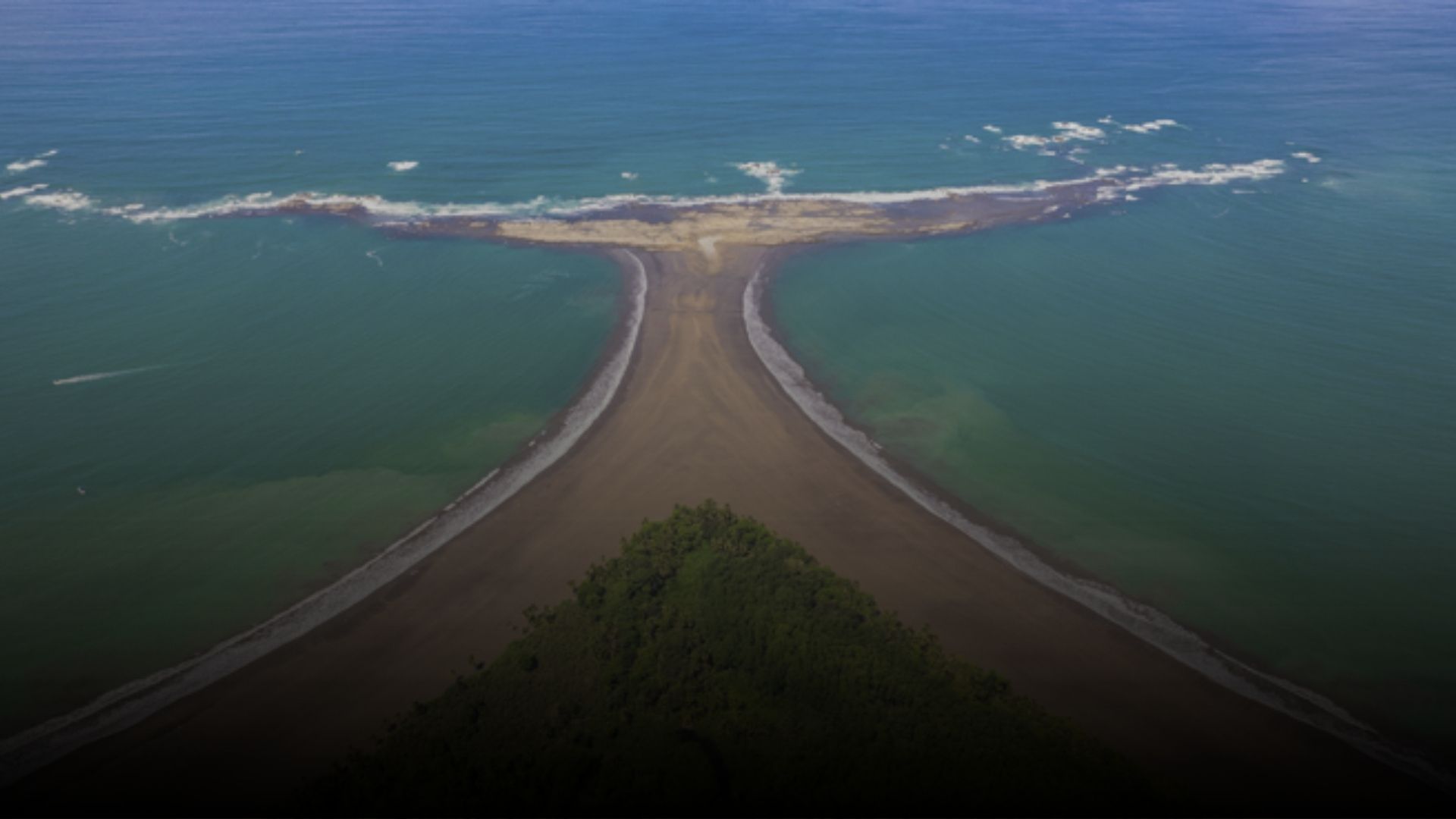 Parque Nacional Marino Ballena; joya del Pacífico sur de Costa Rica en peligro