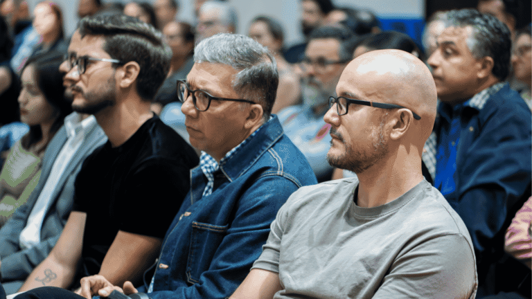 Creadores de contenido y periodistas